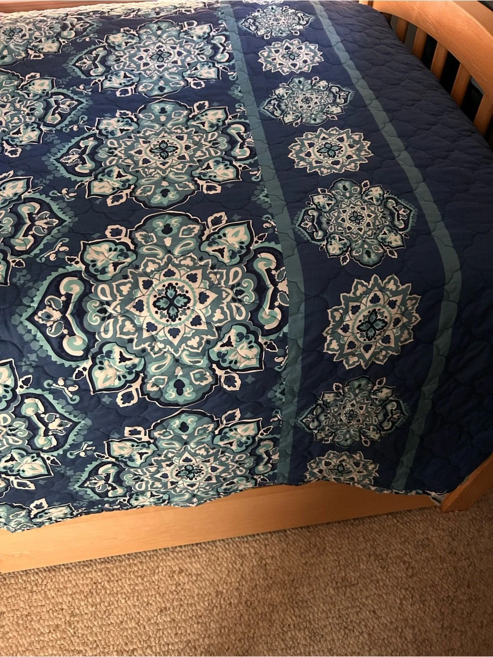 Floral Medallion Twin/Twin XL Quilt Set, Navy, Light Blue, Teal w/ Accent Pillow